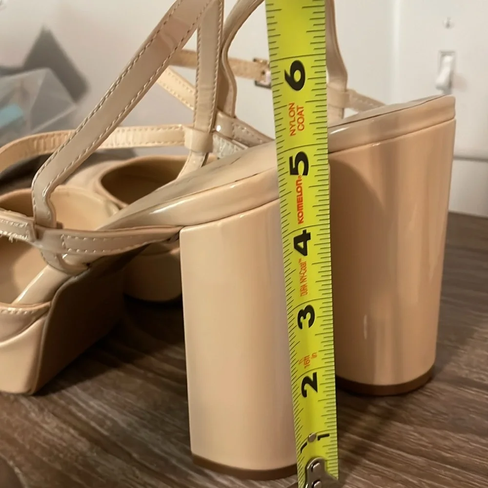 Bebe Janysa Patent Leather Platforms Size 10 Nude Square Toe Chunky Bratz Baddie